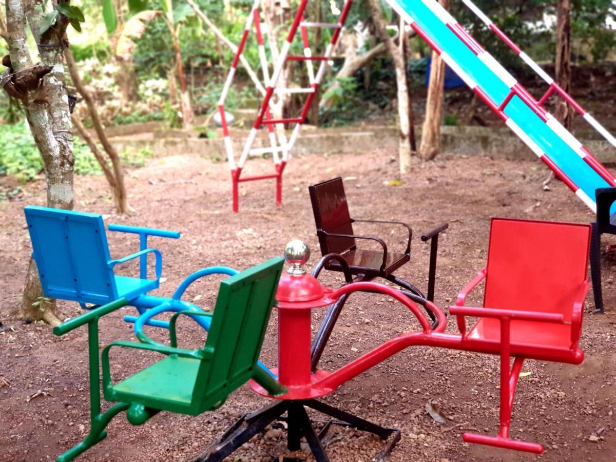 Amritham Holidays Homestay Trivandrum Thiruvananthapuram Bagian luar foto