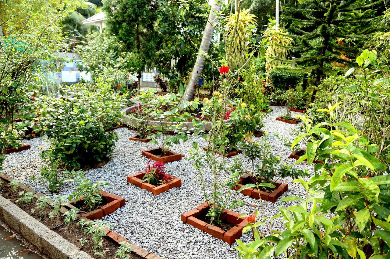 Amritham Holidays Homestay Trivandrum Thiruvananthapuram Bagian luar foto