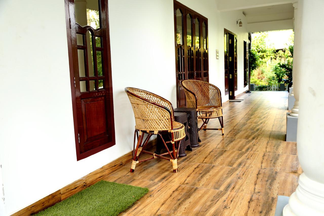 Amritham Holidays Homestay Trivandrum Thiruvananthapuram Bagian luar foto